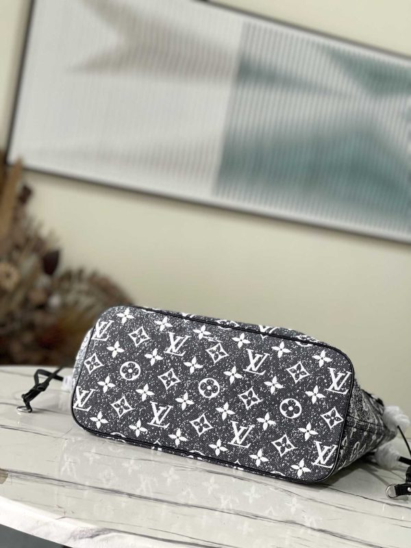 Louis Vuitton Black Denim Jacquard Neverfull M21465 MM