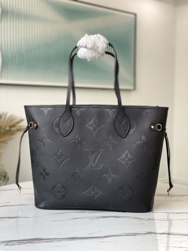 Louis Vuitton Black Neverfull Monogram Empreinte MM Tote M45685