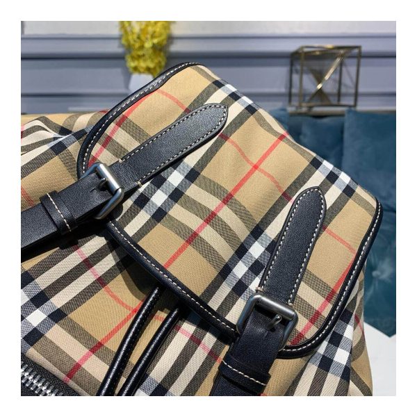 Burberry The Medium Crossbody Rucksack In Vintage Check 40731121