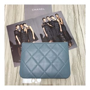 chanel-clutch-bag-86088-2.jpg