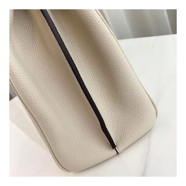 Gucci Zumi Grainy Leather Medium Top Handle Bag 564714