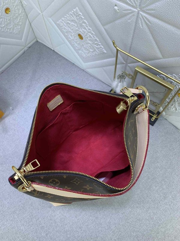 Louis Vuitton Berri Hobo Monogram M41623