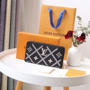 Louis Vuitton Black Zipper Women Wallet Long M81141 8
