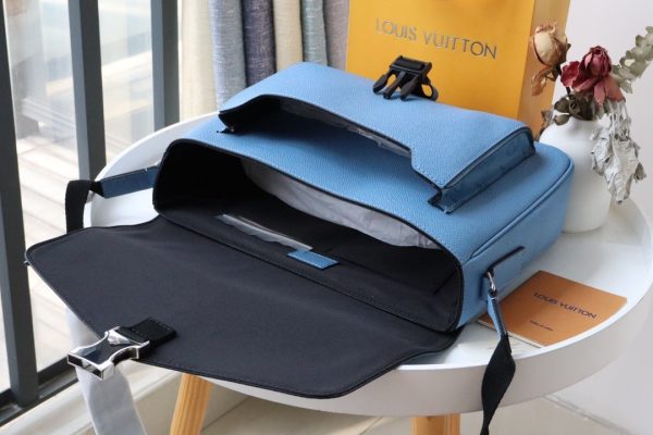 Louis Vuitton M30745 New Messenger Blue Taigarama