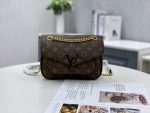 Louis Vuitton Passy Bag M45592