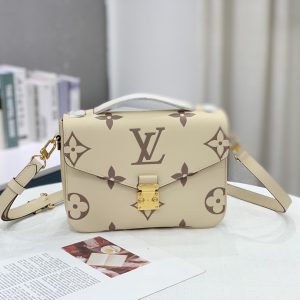 Louis Vuitton Pochette Metis M45596 White 7