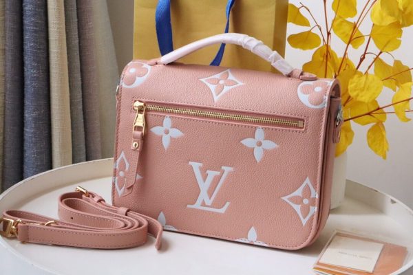 Louis Vuitton Pochette Metis M46302 Rose Milk Pink