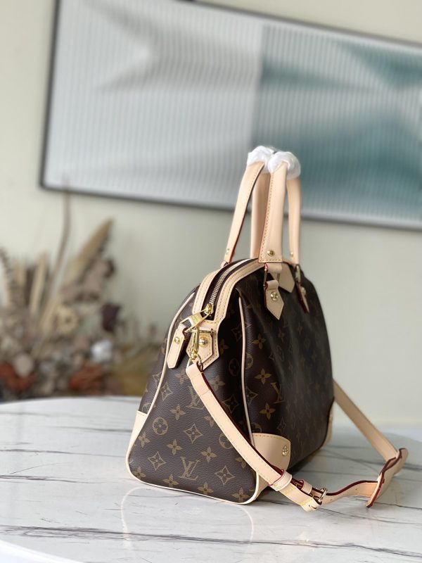 Louis Vuitton Retiro M40325 Monogram Handbag