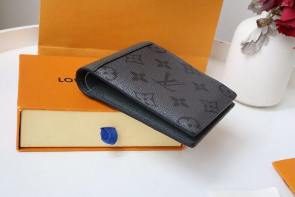 Louis Vuitton Taigarama M30843 Men Wallet Short Wallet