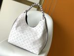 Louis Vuitton Carmel M53188 Mahina Hobo