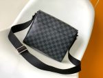 Louis Vuitton DISTRICT MM PM Damier Graphite Canvas N41029