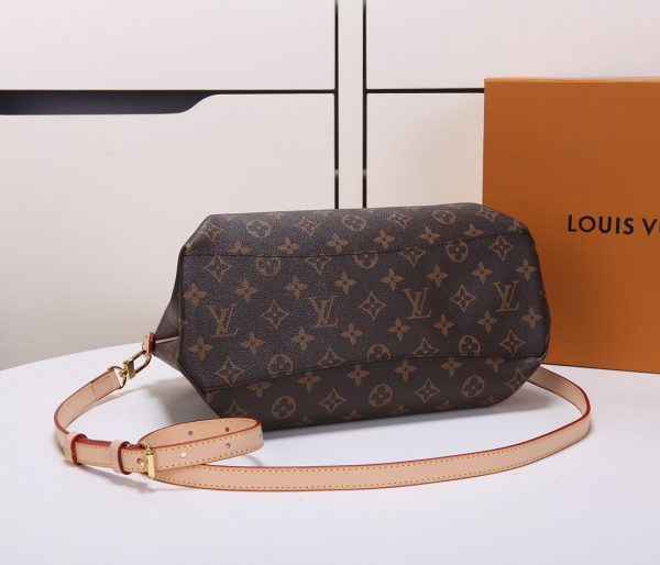 Louis Vuitton Monogram Canvas Rivoli MM PM M44546 M44543