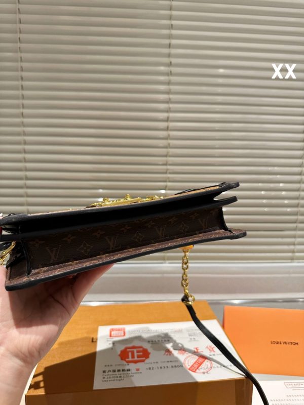 Louis Vuitton Trunk Clutch M43596