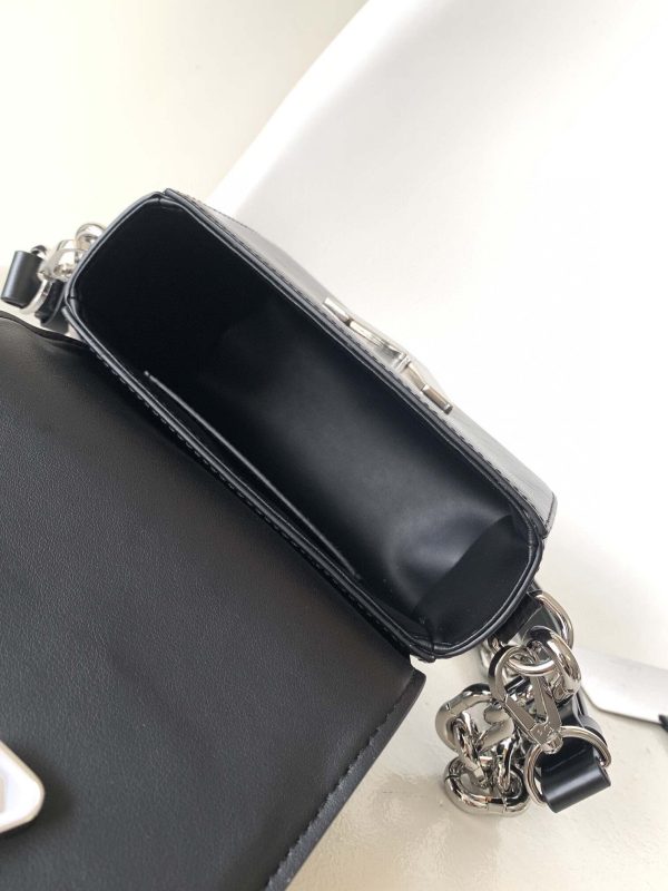 Louis Vuitton Twist Lock XL M22296 Black MINI