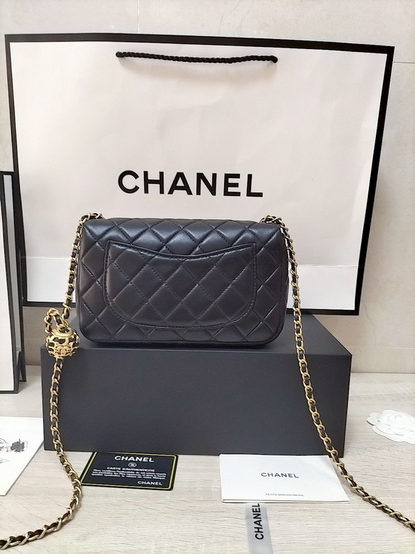 Chanel Classic Flap CF 20CM White Black