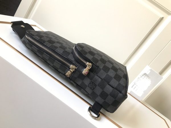 Louis Vuitton Avenue Outdoor Sling Bag Men N41719