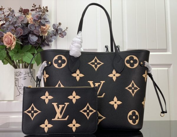 Louis Vuitton Black Neverfull MM M45686