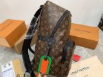 Louis Vuitton DISCOVERY Monogram Backpack M57965