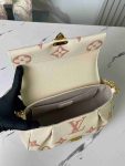 Louis Vuitton Favorite M45813 Cream