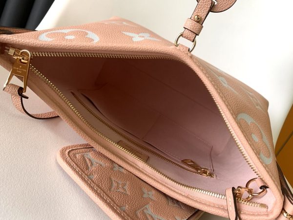 Louis Vuitton M46298 Carryall PM Pink