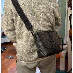 Louis Vuitton Men Saumur Messenger M45911 8