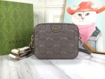 Gucci GG 702234 Matelasse Shoulder Bag