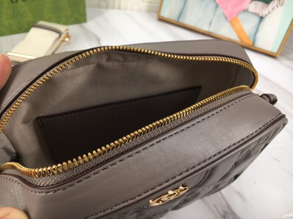 Gucci GG 702234 Matelasse Shoulder Bag