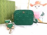 Gucci GG 702234 Matelasse Shoulder Bag