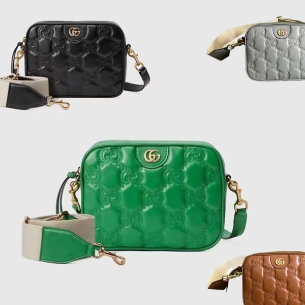 Gucci GG 702234 Matelasse Shoulder Bag