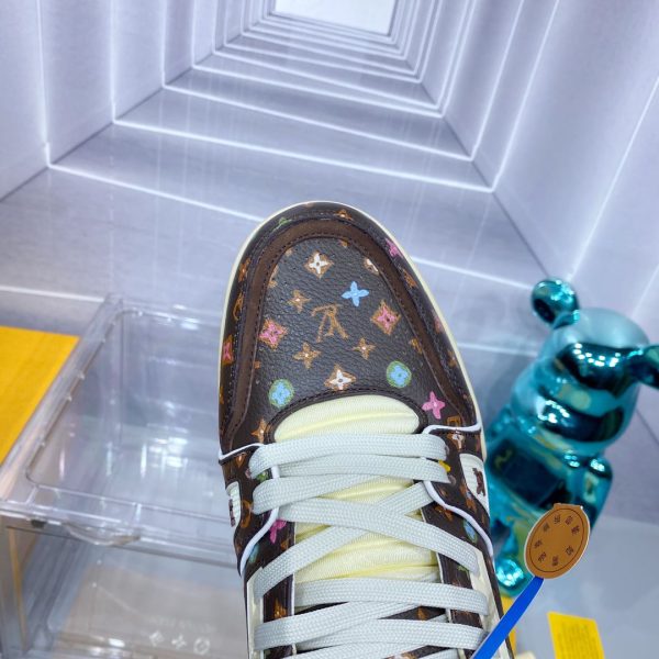 Louis Vuitton Trainer Monogram Chocolate Sneaker