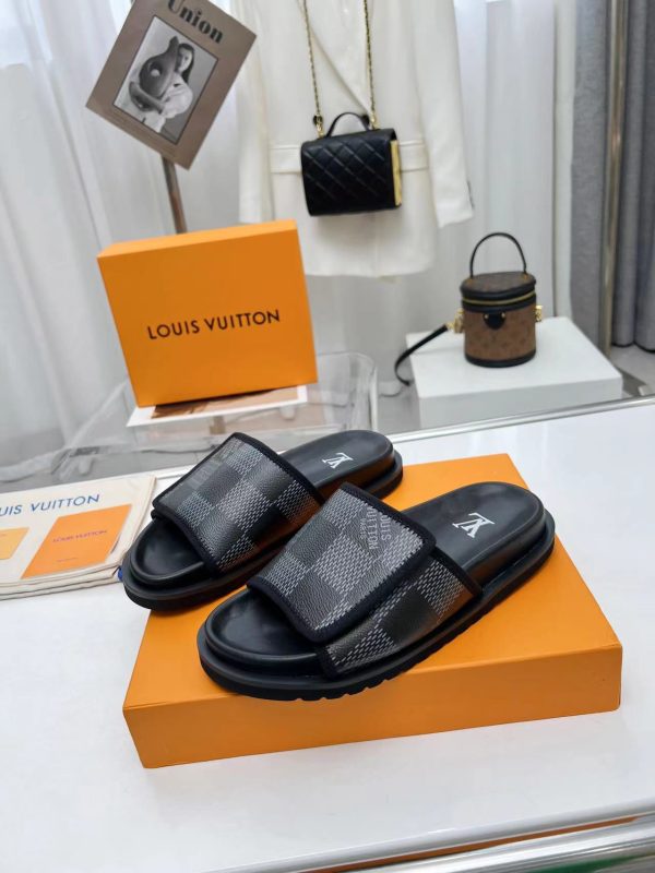 Louis Vuitton Miami Slipper Damier Velcro Grey