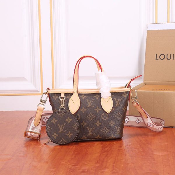 Louis Vuitton Neverfull BB M46705