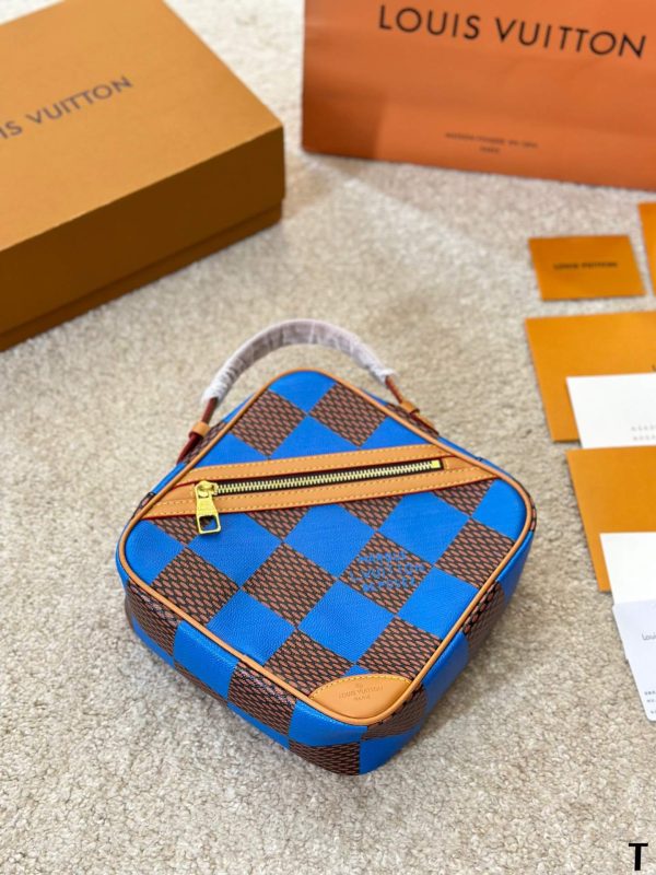 Louis Vuitton Chess Messenger N40561 N40562