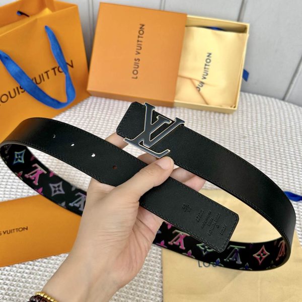 Louis Vuitton Men Pyrmide Truck Leather Reversible Belt 40MM