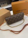 Louis Vuitton Wallet On Chain IVY Monogram M81911