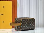 Louis Vuitton Trousse Toilette Locker Dopp Kit M47069